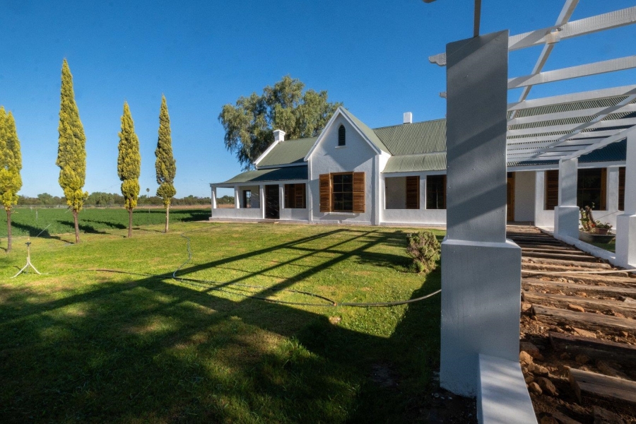 7 Bedroom Property for Sale in Adendorp Eastern Cape
